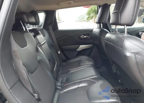 2018 Jeep Cherokee Latitude Plus Fwd z USA, uszkodzony, nr VIN 1C4PJLLB8JD552320